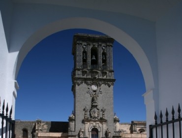 Arcos de la Frontera - Plaza del Cabildo i kościół Iglesia de Santa María