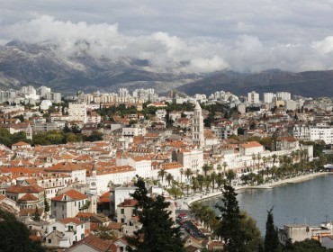 Split - panorama miasta. Tak piękny widok można oglądać ze wzgórza Marjana