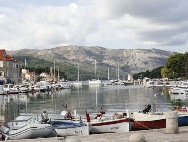 Stari Grad - zatoka portowa