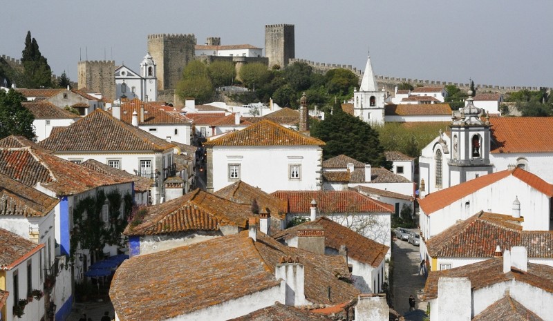 Obidos - widok na miasteczko z murów obronnych