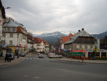 Szklarska Poręba - centrum (fot. Cruizer - Wikipedia)