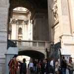 Watykan - wejście do Bazyliki św. Piotra