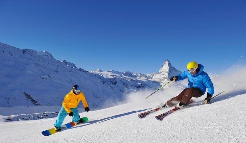 Jazda na nartach w ośrodku Zermatt