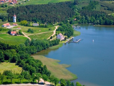 Brzeg Jeziora Święcajty z lotu ptaka