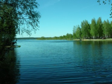 Jedna z zatoczek ogromnego Zalewu Sulejowskiego. Źródło: http://tomaszow.pl