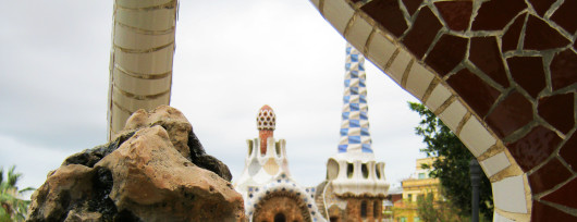 Dzieła Gaudiego w Parku Guell to jedne z najchętniej oglądanych obiektów w Barcelonie