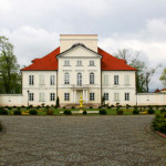 Pałac w Sterdyni to obecnie elegancki hotel i centrum konferencyjne. Źródło: www.palacossolinskich.pl