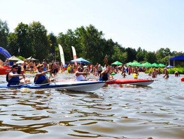 Plażowanie w Wieliszewie nad Narwią. Źródło: www.wieliszew.pl