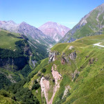 Piękne góry Kaukazu w Gruzji