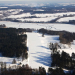 Widok z lotu ptaka na zaśnieżone okolice Mrągowa - raj dla narciarskich biegaczy (fot. T. Kowal)