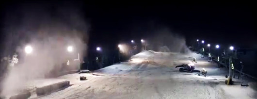 Nocna praca na stoku Malta Ski w Poznaniu aż wre (źródło: www.maltaski.pl)