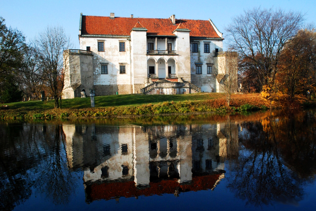 Zamek w Szydłowcu - widok od strony wschodniej (źródło: www.szydlowiec.pl)